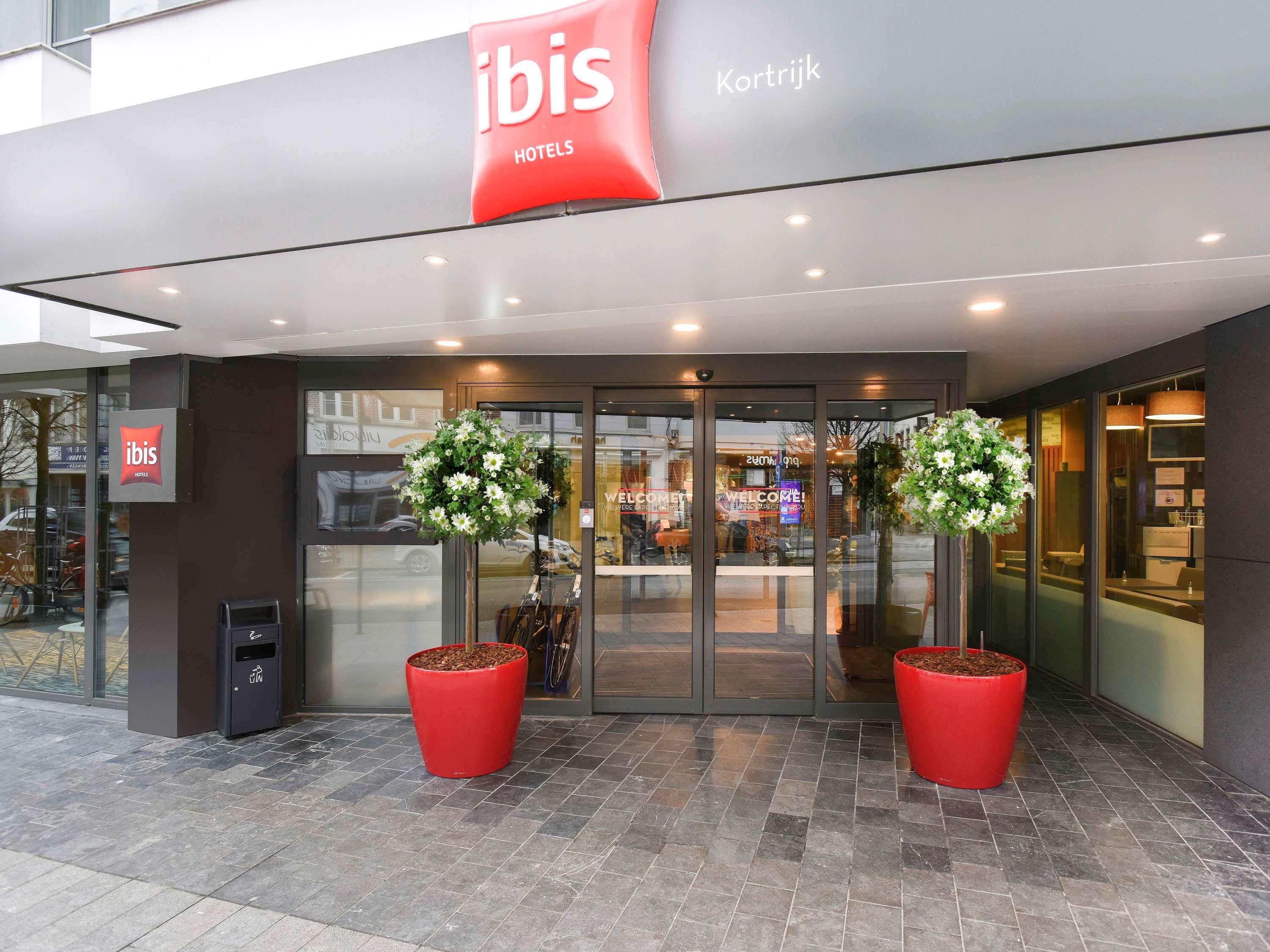 Ibis Kortrijk Centrum Exterior photo